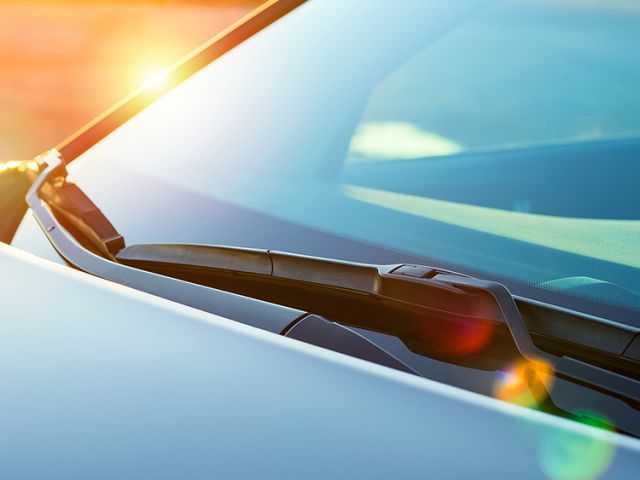 Ataşehir’de Oto Cam Değişimi Yaptırırken Nelere Dikkat Edilmeli