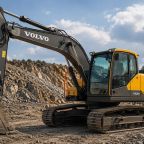Volvo iş makinası camı
